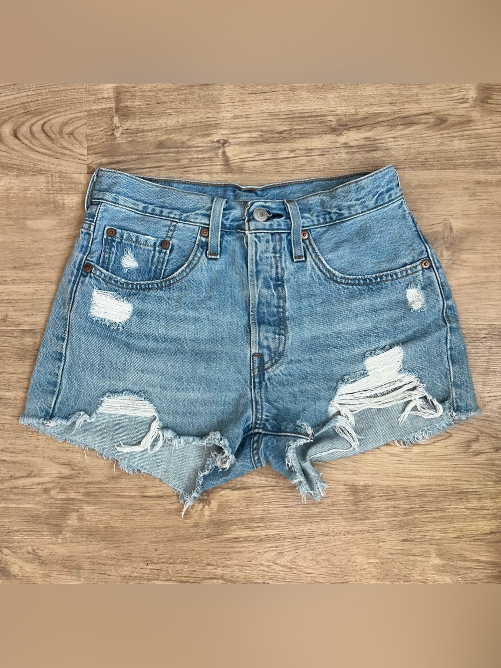 Levi’s 501 Denim Original High-Rise Jean Shorts | Ojai Top Wash — Size 26